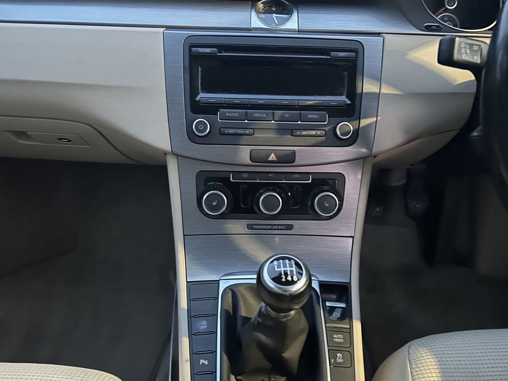 Used Volkswagen Passat 2011 for sale - 76632158: Photo 19