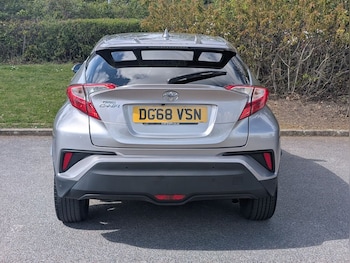 Used Toyota C-HR 2018 for sale - 78219287: Photo