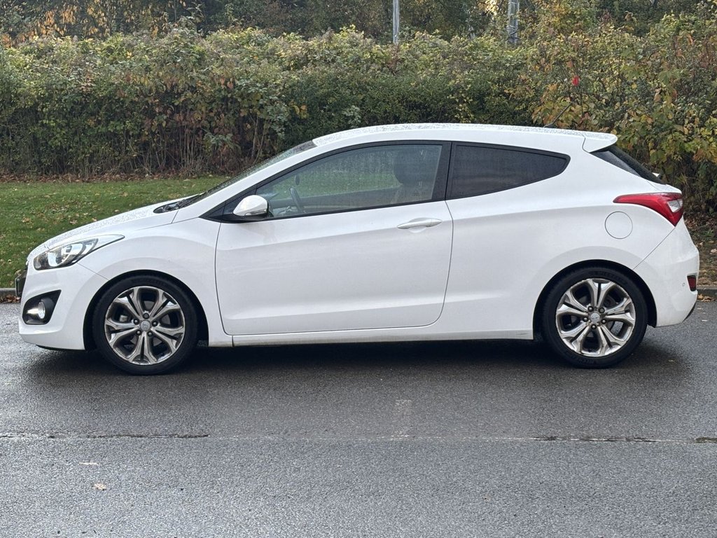 Used Hyundai i30 2013 for sale - 76385812: Photo 2