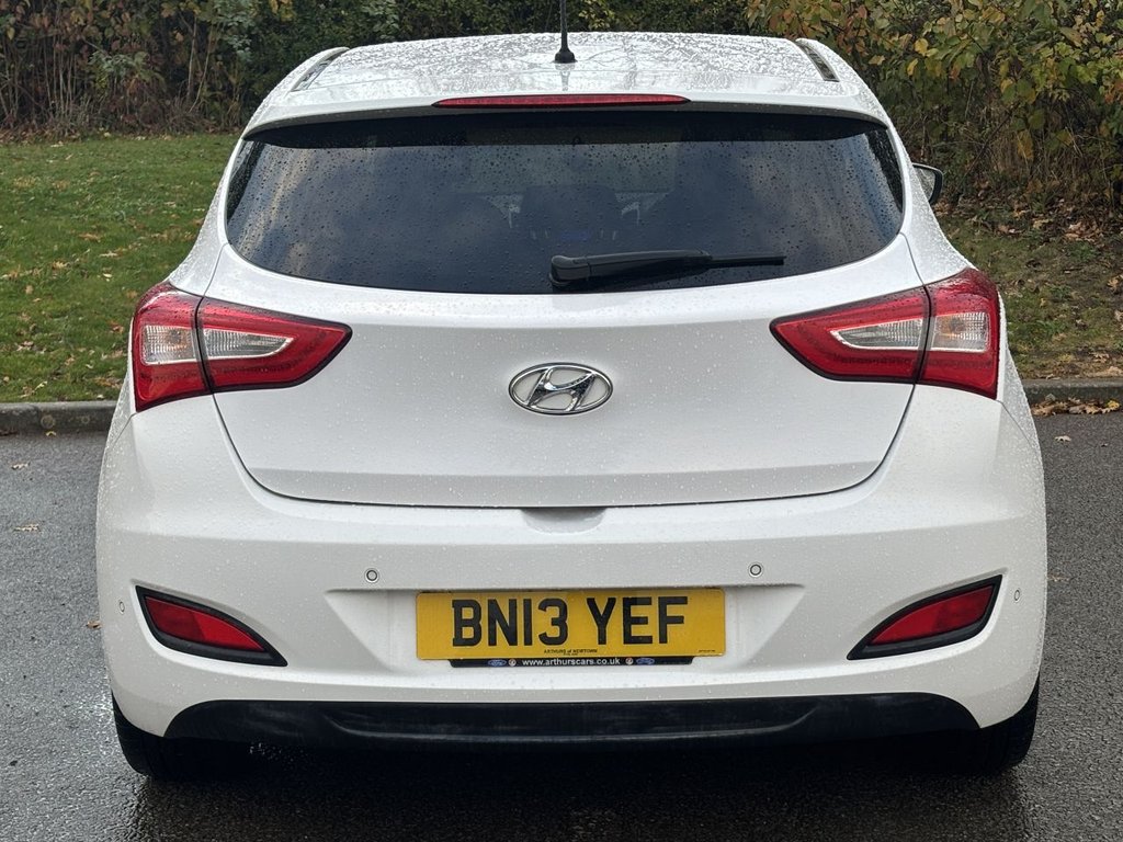 Used Hyundai i30 2013 for sale - 76385812: Photo 4