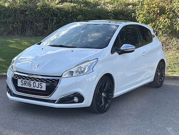 Peugeot - 208