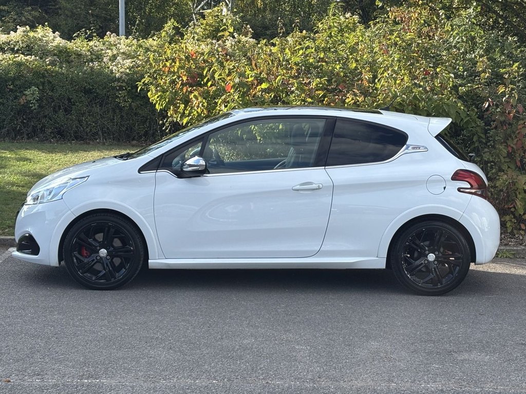 Used Peugeot 208 2016 for sale - 76118486: Photo 2