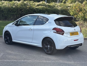 Used Peugeot 208 2016 for sale - 76118486: Photo 3