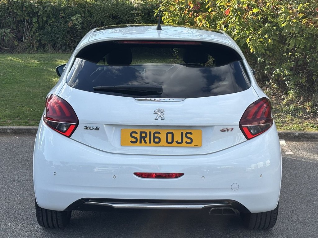 Used Peugeot 208 2016 for sale - 76118486: Photo 4