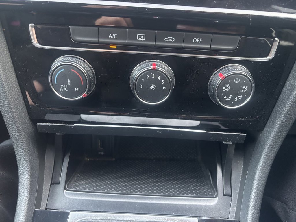 Used Volkswagen Golf 2018 for sale - 77121499: Photo 21