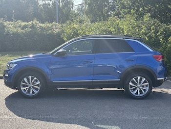 Used Volkswagen T-Roc 2019 for sale - 75528007: Photo