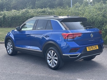 Used Volkswagen T-Roc 2019 for sale - 75528007: Photo