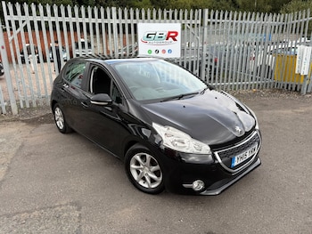 Used Peugeot 208 2015 for sale - 79551941: Photo
