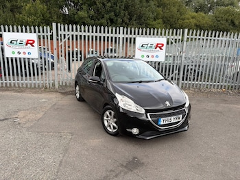 Used Peugeot 208 2015 for sale - 79551941: Photo
