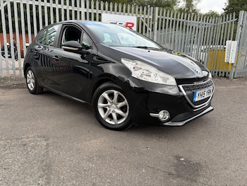 Used Peugeot 208 2015 for sale - 79551941: Photo