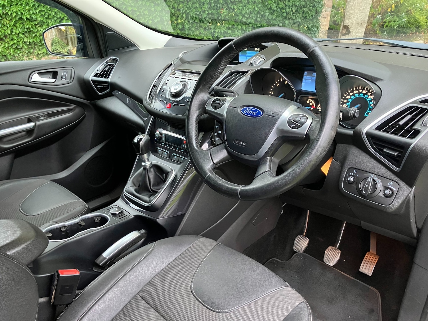 Used Ford Kuga 2014 for sale - 76257975: Photo 4