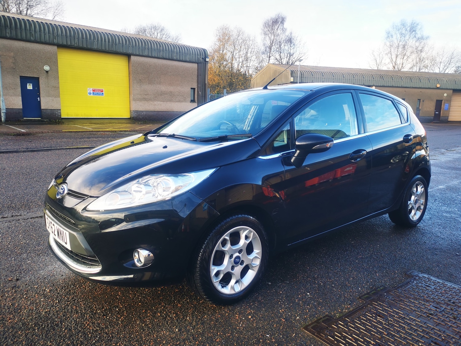 Used Ford Fiesta 2012 for sale - 76854718: Photo 2