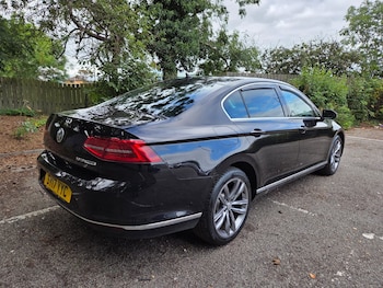 Used Volkswagen Passat 2017 for sale - 79612710: Photo