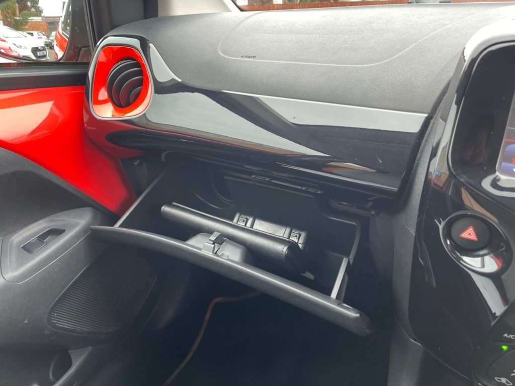 Used Toyota AYGO 2014 for sale - 77525894: Photo 12