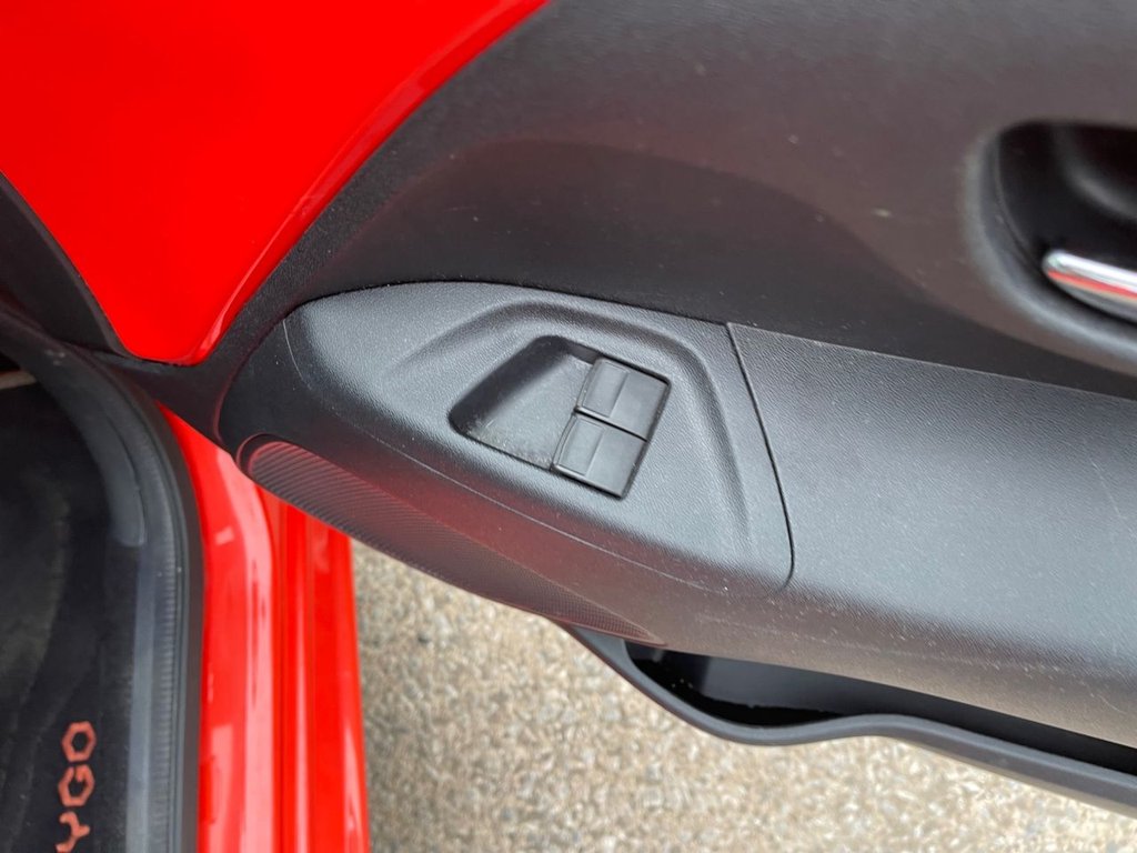 Used Toyota AYGO 2014 for sale - 77525894: Photo 26