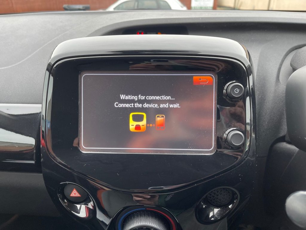 Used Toyota AYGO 2014 for sale - 77525894: Photo 9