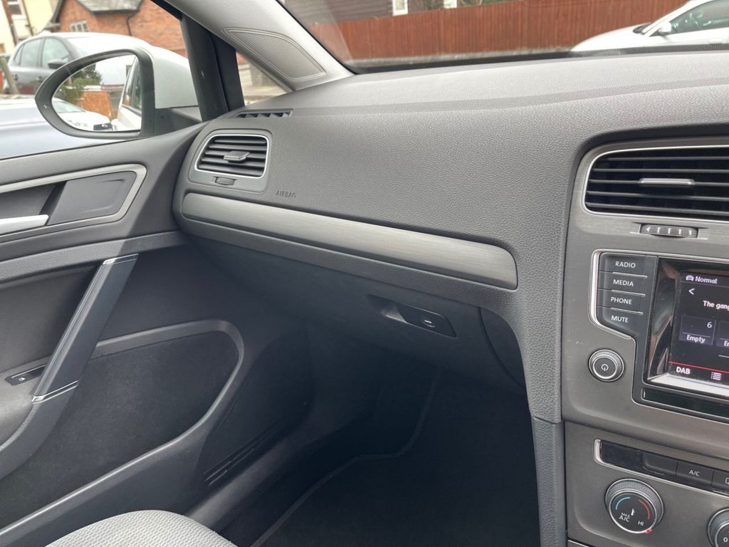 Used Volkswagen Golf 2013 for sale - 77600108: Photo 12