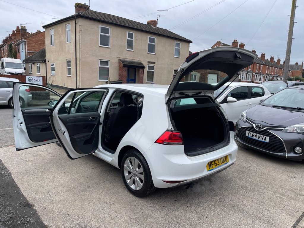 Used Volkswagen Golf 2013 for sale - 77600108: Photo 2