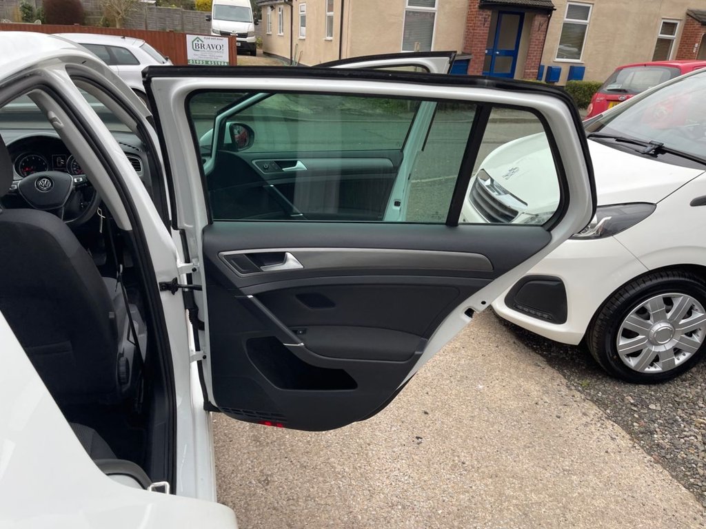 Used Volkswagen Golf 2013 for sale - 77600108: Photo 27