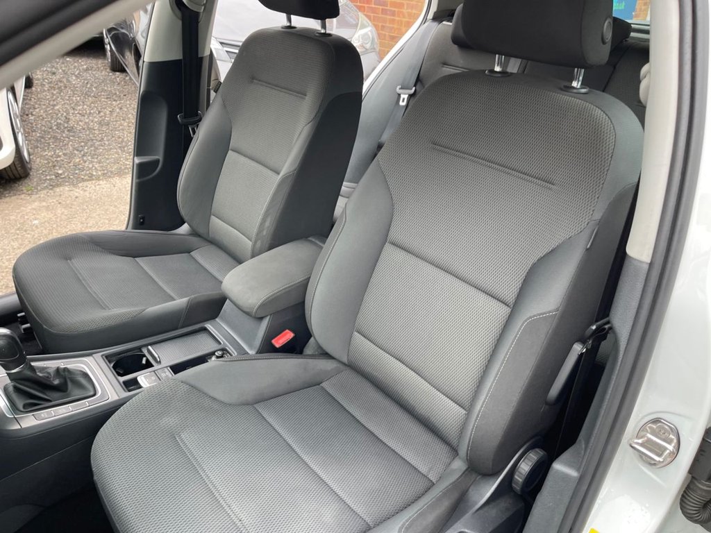 Used Volkswagen Golf 2013 for sale - 77600108: Photo 28