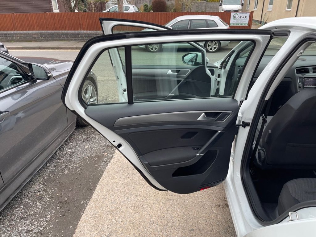 Used Volkswagen Golf 2013 for sale - 77600108: Photo 34