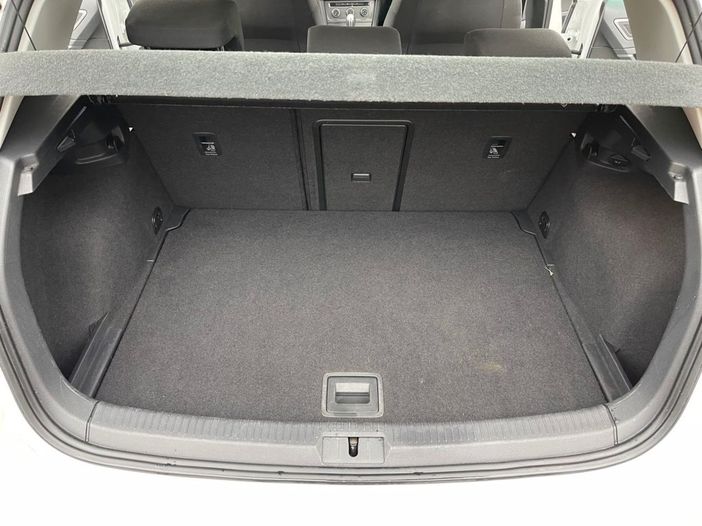 Used Volkswagen Golf 2013 for sale - 77600108: Photo 36