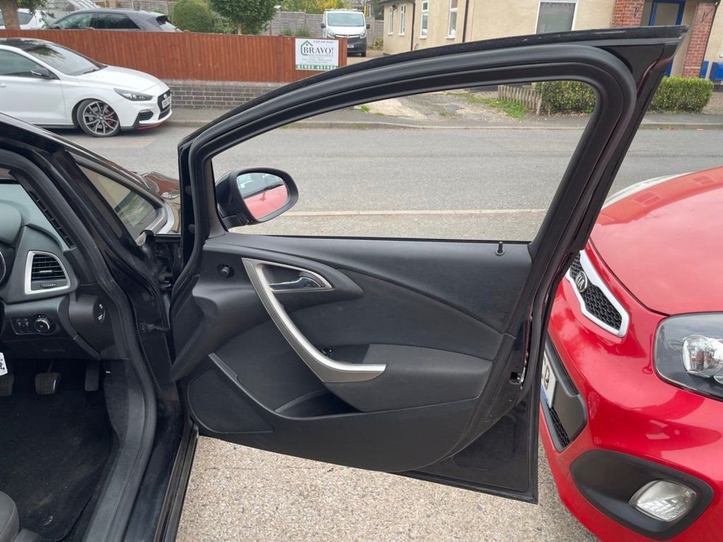 Used Vauxhall Astra 2011 for sale - 76768056: Photo 17