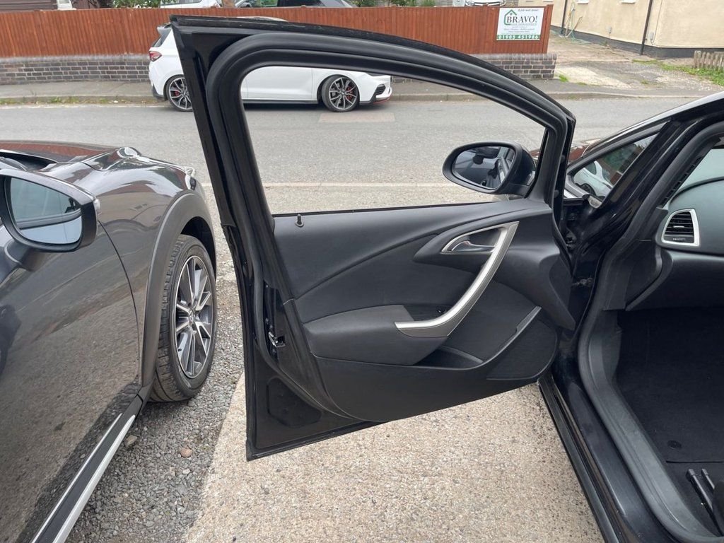 Used Vauxhall Astra 2011 for sale - 76768056: Photo 23