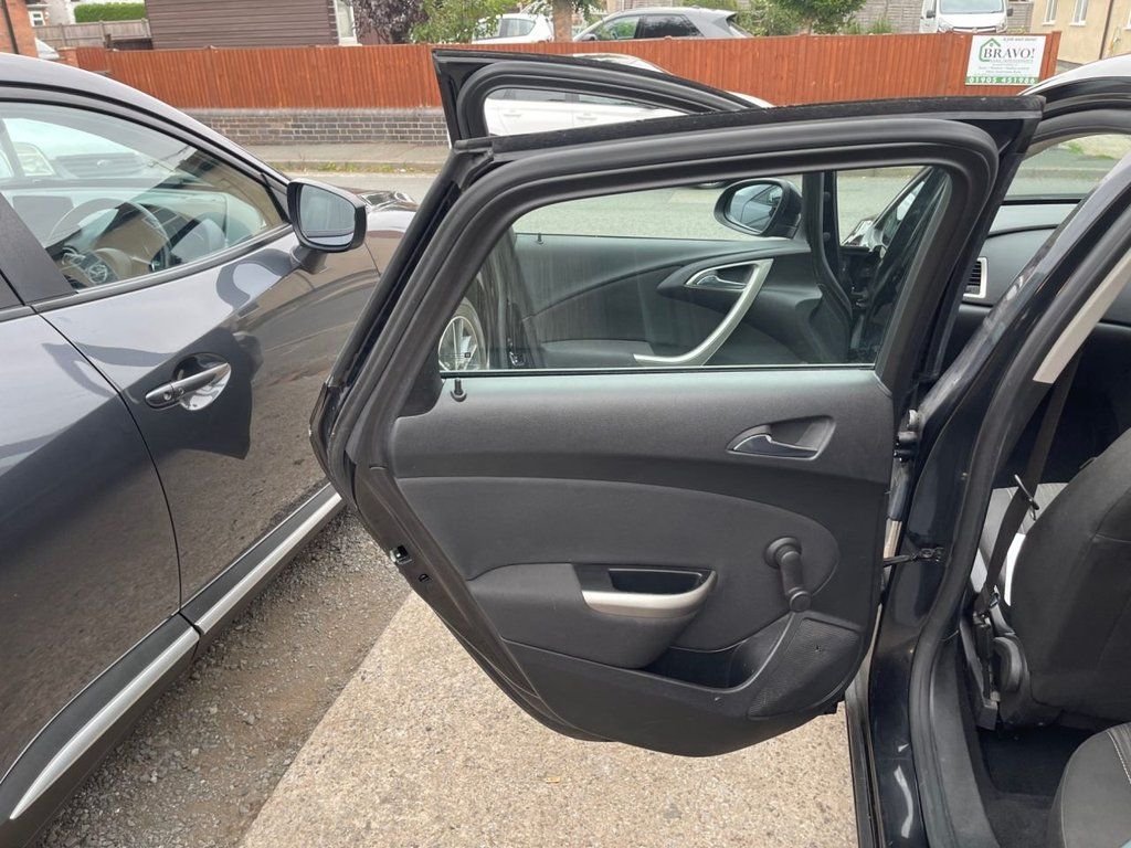 Used Vauxhall Astra 2011 for sale - 76768056: Photo 26