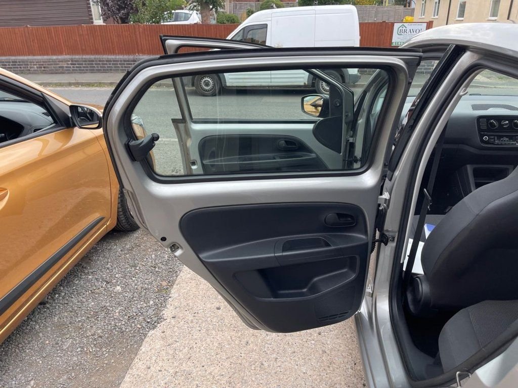 Used Volkswagen up! 2013 for sale - 76711015: Photo 11