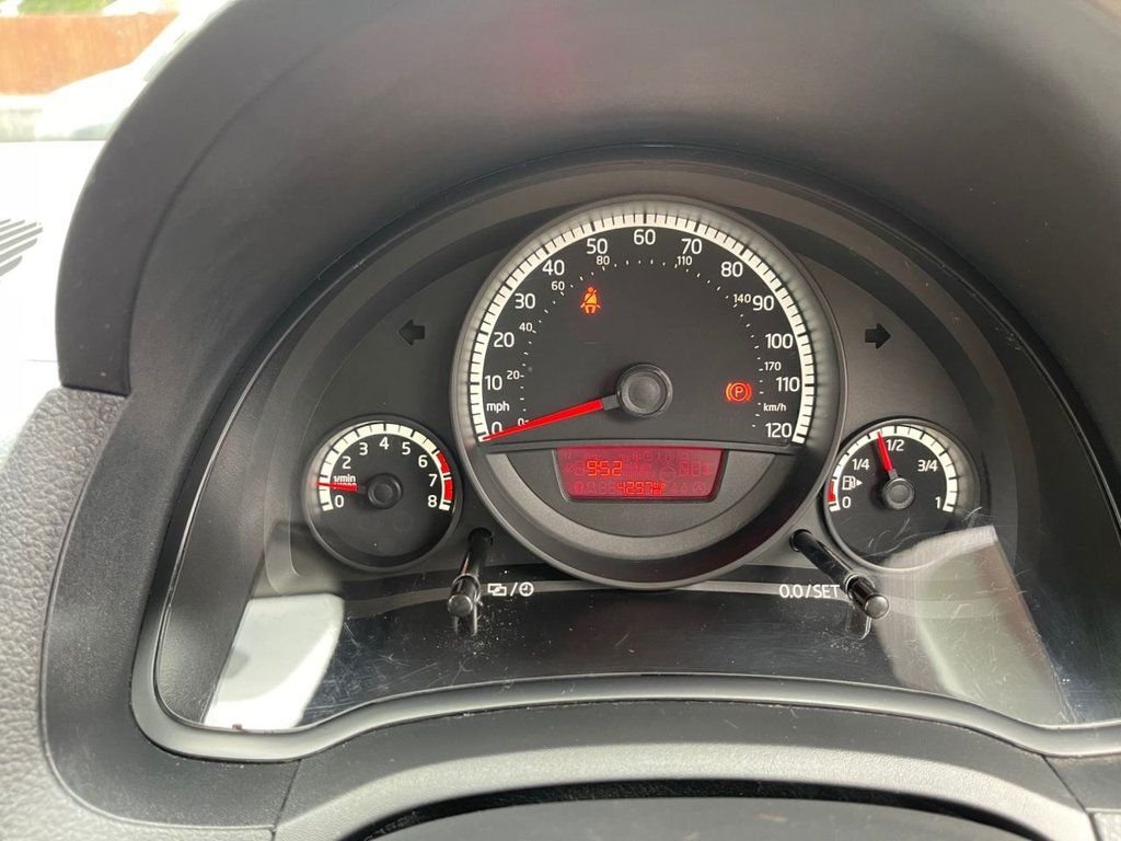 Used Volkswagen up! 2013 for sale - 76711015: Photo 14