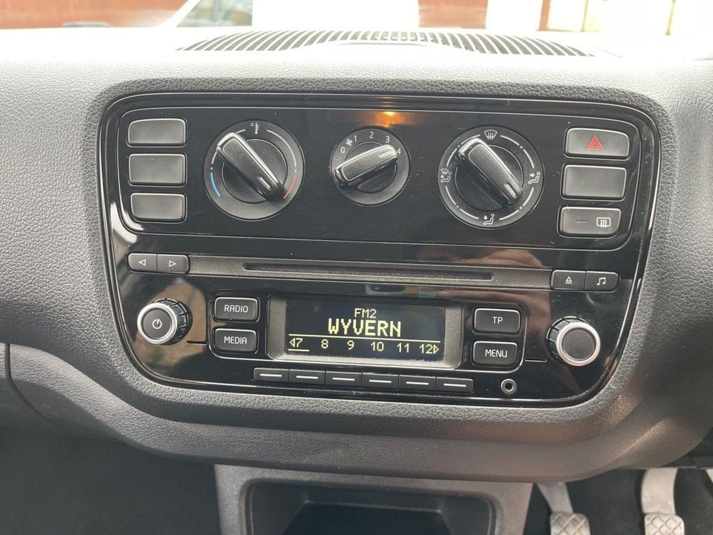 Used Volkswagen up! 2013 for sale - 76711015: Photo 15