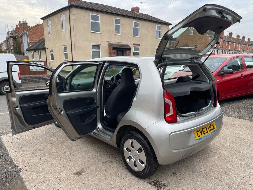 Used Volkswagen up! 2013 for sale - 76711015: Photo 2