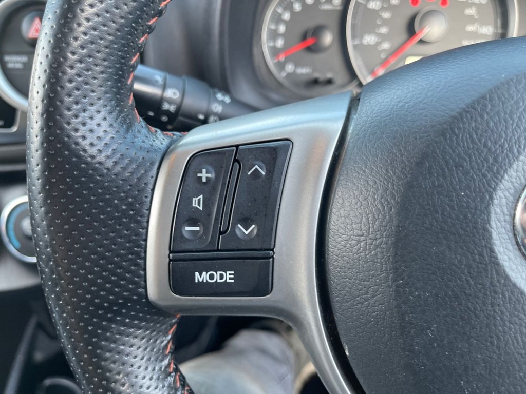 Used Toyota Yaris 2012 for sale - 77667236: Photo 15