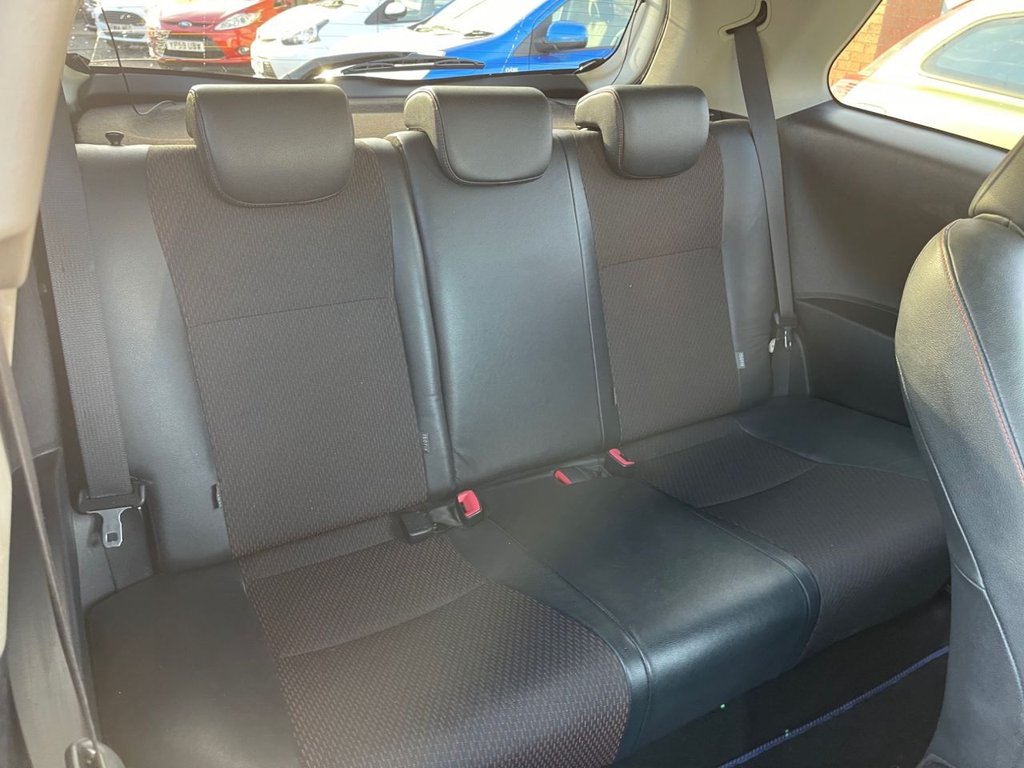 Used Toyota Yaris 2012 for sale - 77667236: Photo 19