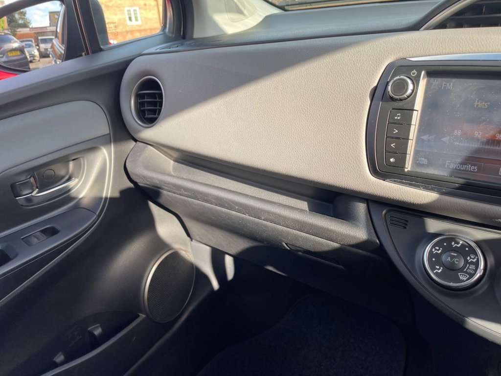 Used Toyota Yaris 2015 for sale - 77558071: Photo 10