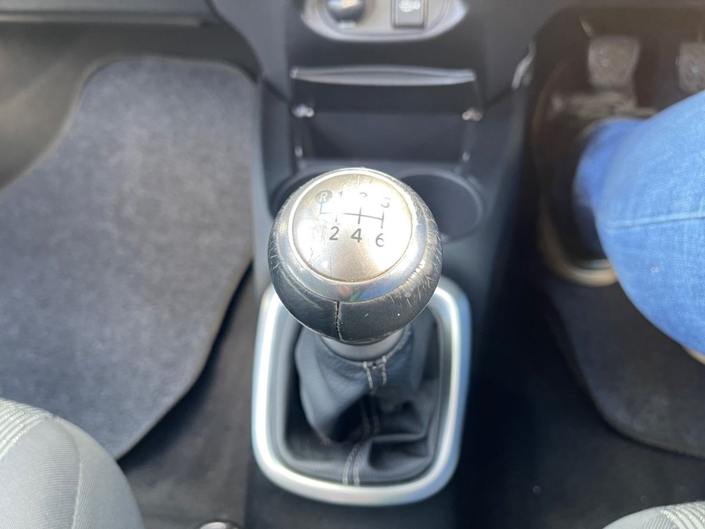 Used Toyota Yaris 2015 for sale - 77558071: Photo 11