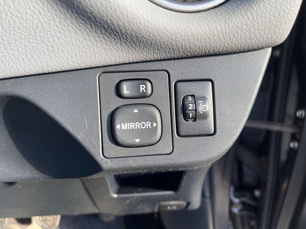 Used Toyota Yaris 2015 for sale - 77558071: Photo 19