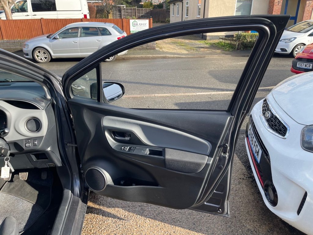 Used Toyota Yaris 2015 for sale - 77558071: Photo 23