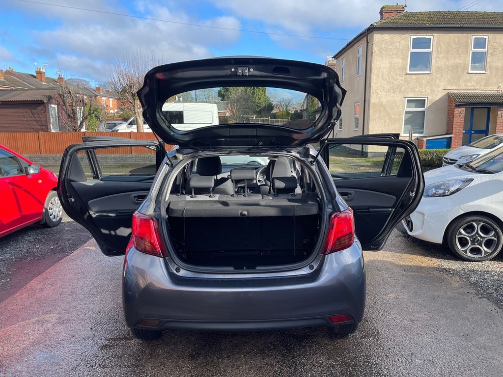 Used Toyota Yaris 2015 for sale - 77558071: Photo 3