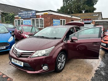 Used Toyota Avensis 2014 for sale - 79675444: Photo