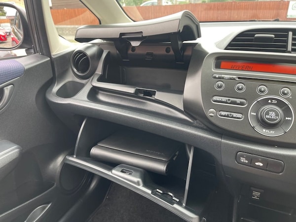 Used Honda Jazz 2011 for sale - 76286083: Photo 10