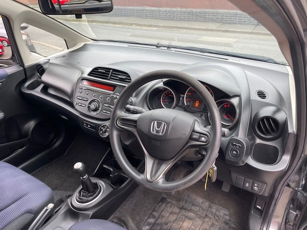 Used Honda Jazz 2011 for sale - 76286083: Photo 22