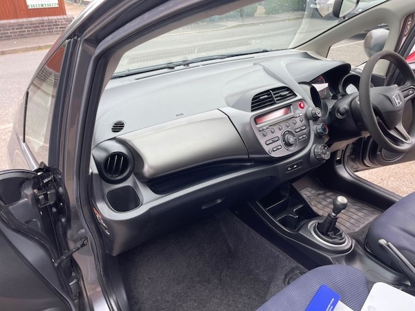 Used Honda Jazz 2011 for sale - 76286083: Photo 29
