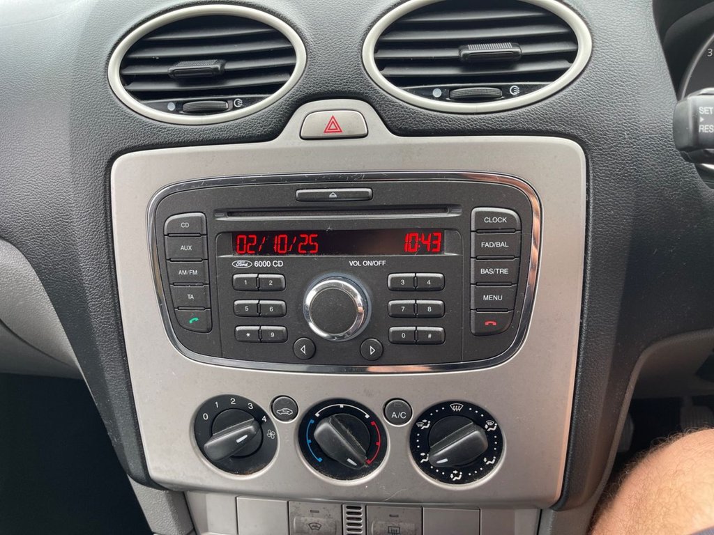 Used Ford Focus 2010 for sale - 76092814: Photo 12