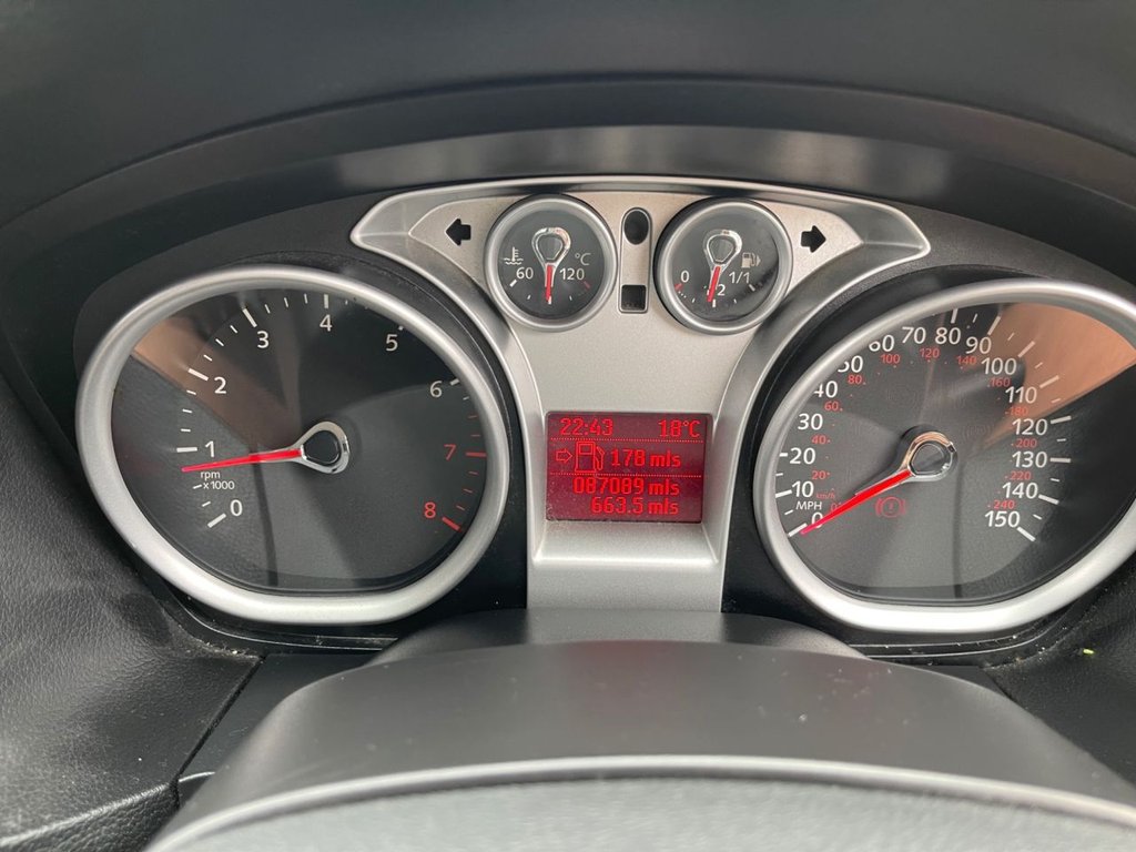 Used Ford Focus 2010 for sale - 76092814: Photo 13