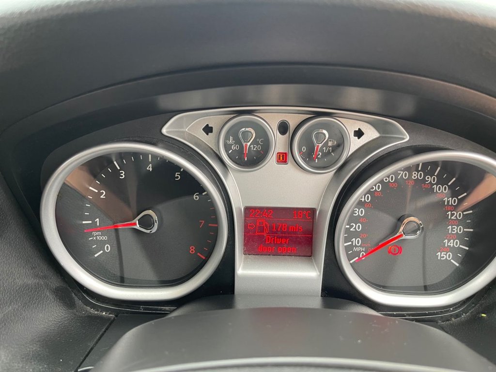 Used Ford Focus 2010 for sale - 76092814: Photo 14