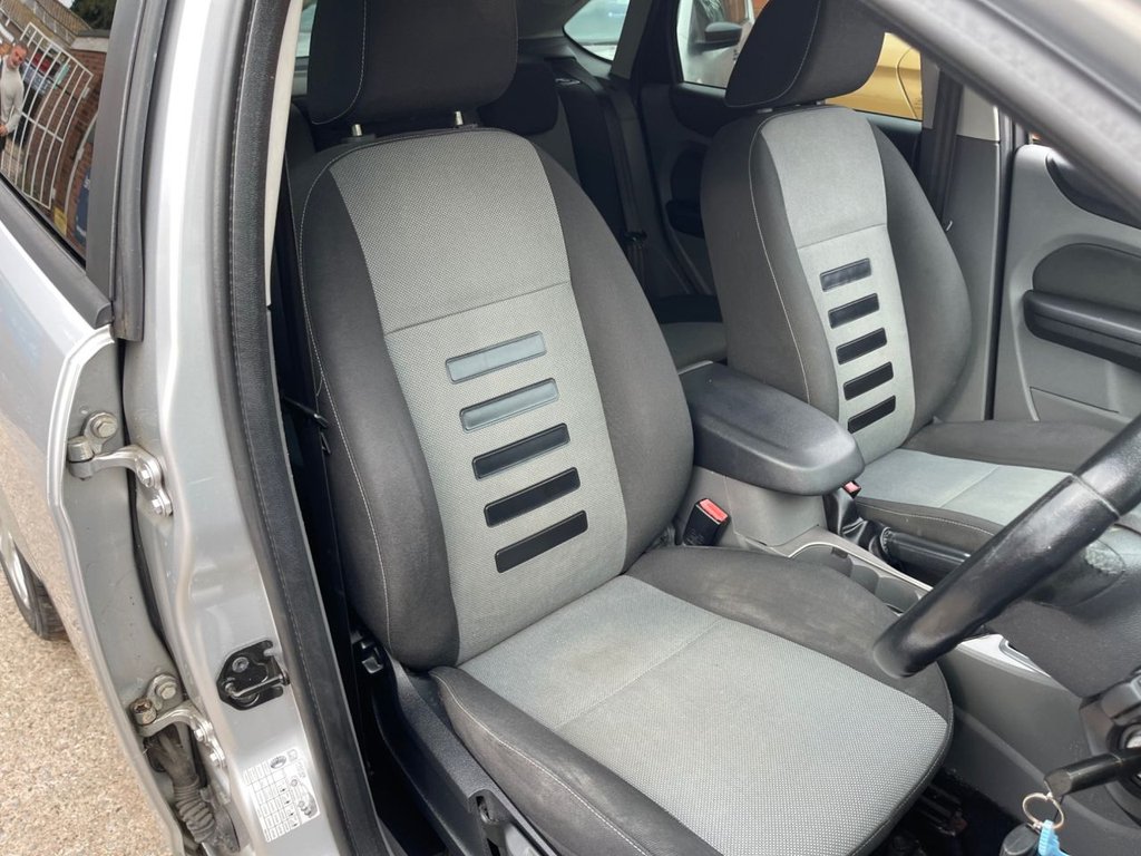 Used Ford Focus 2010 for sale - 76092814: Photo 17