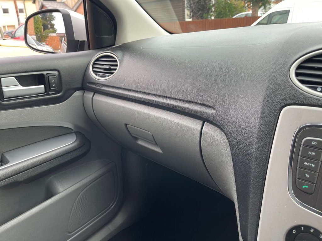 Used Ford Focus 2010 for sale - 76092814: Photo 9