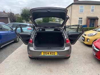 Used Volkswagen Golf 2014 for sale - 75642406: Photo